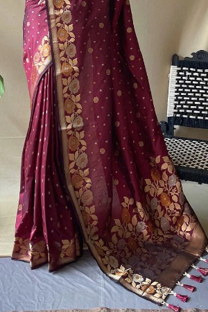Wine Zari Weaving Banarasi Silk Saree - View 4