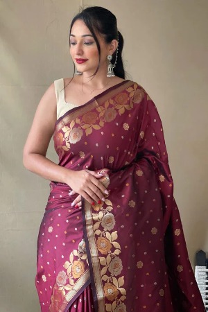 Wine Zari Weaving Banarasi Silk Saree - View 3