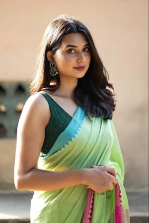 Distant Spring Green Saree with Pink Border - Linen Sarees