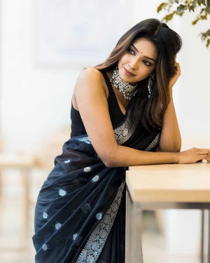 Black Color Soft Cotton Saree - View 4