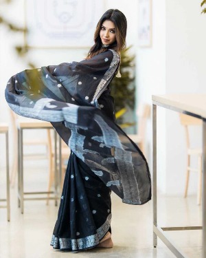 Black Color Soft Cotton Saree - View 2