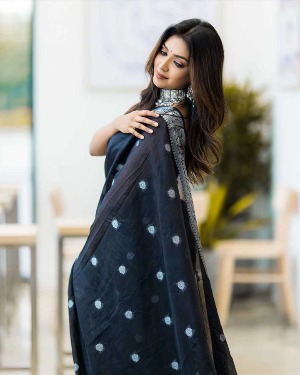 Black Color Soft Cotton Saree - View 3