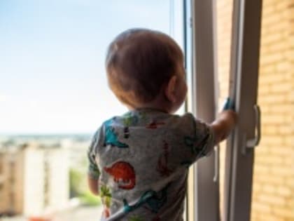 Внимание родители! В последнее время участились случаи выпадение детей из окон!