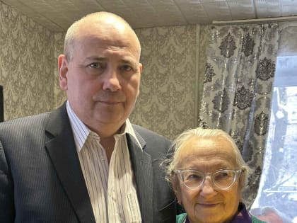 Глава Администрации Центрального района поздравил жителей блокадного Ленинграда