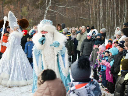 Депутаты поздравили земляков с Рождеством