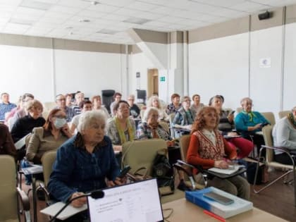 В Челябинске пожилых людей обучат цифровой грамотности