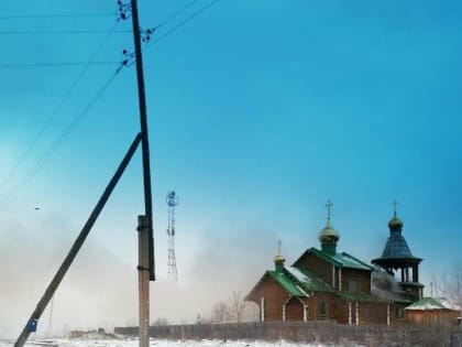 В Саткинском районе горит церковь