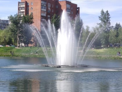 В Челябинске запустили фонтан на пруду Девичьи слёзы