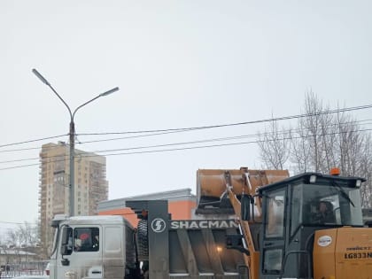 В Копейске продолжаются работы по очистке дорог от снега и наледи