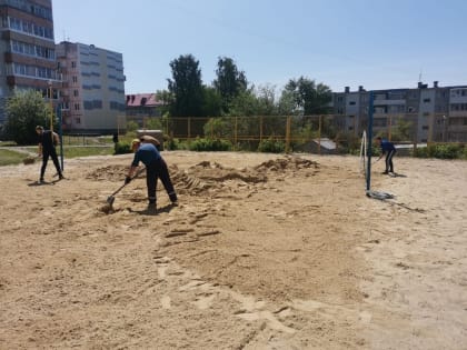 Летний сезон открываем на обновленной волейбольной площадке