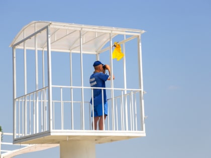 Почему алкоголь в жару ещё опаснее, объяснила врач