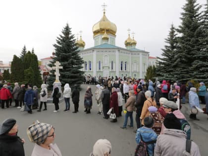 Не иссякает поток южноуральцев к ковчегу с частицей мощей блаженной Матроны Московской