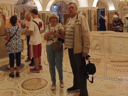 Экскурсия для пожилых и молодежи в Кафедральном соборе Рождества Христова