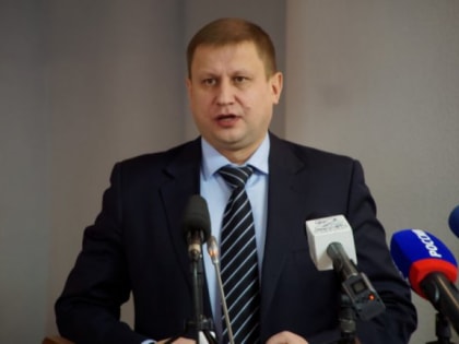 Неоднократно брал взятки
