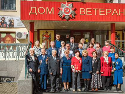 В «Единой России» запустили «Школу здоровья» для пожилых людей