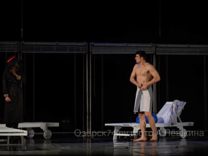 Московские актёры рассмешили озерчан