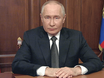 Путин предложил объявить 2025 год Годом защитника Отечества