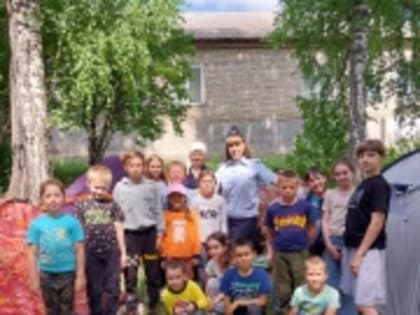 Полицейские проводят беседы в школьных лагерях в рамках мероприятия «Защита»