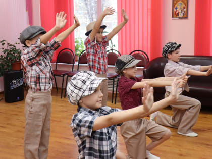 30 лет помощи людям