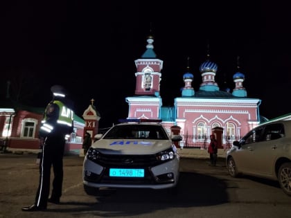 Полицейские Челябинской области обеспечили безопасность на пасхальных службах