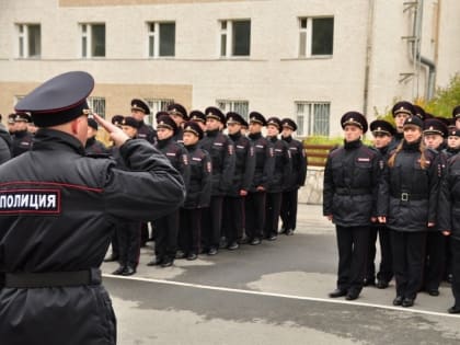 В УМВД России по ЗАТО г. Озерск прошло профориентационное мероприятие «День открытых дверей» для выпускников школ Озерска