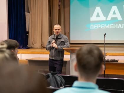 «Все деньги в Москве, а регионы выживают»: что обсуждал самый молодой кандидат в президенты РФ с челябинцами