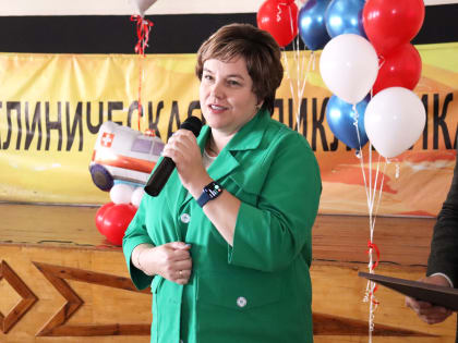 В Тракторозаводском районе продолжаются поздравления медицинских работников с профессиональным праздником