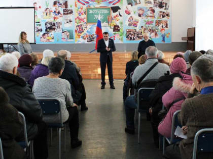 Садоводы Магнитогорска встретились с ведущим программы «Зеленый остров» Александром Сидельниковым