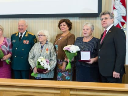 Южноуральским ветеранам вручили премию «Общественное признание»