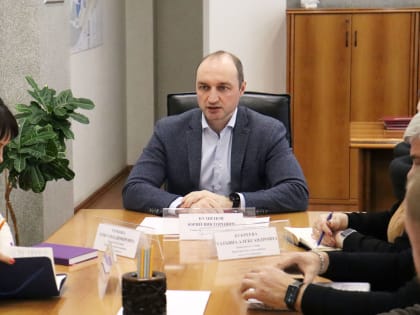 Глава Тракторозаводского района Юрий Кузнецов провел совещание с руководителями управляющих компаний