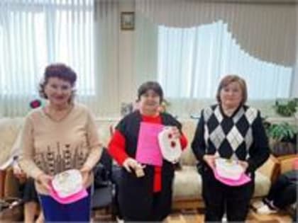 В Комплексном центре социального обслуживания Катав-Ивановска поздравили Татьян с праздником