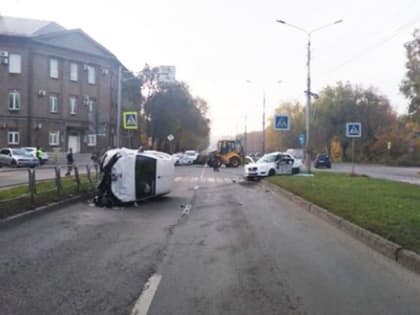 В Магнитогорске водитель иномарки погиб после столкновения с такси