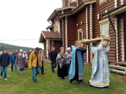 ПРЕСТОЛЬНЫЙ ПРАЗДНИК С КРЁСТНЫМ ХОДОМ