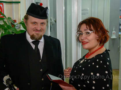 Волынщики «City Pipes» пожелали счастья озерчанам