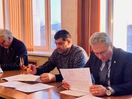 В Собрании депутатов Карабаша состоялось первое в 2024 году заседание фракции «Единая Россия»