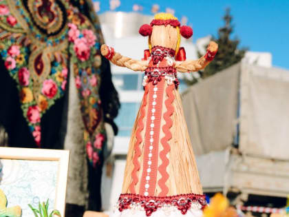 С песнями, блинами и забавами: в Магнитогорске с размахом проводили зиму