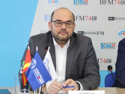 Председатель Общественной палаты Челябинской области Николай Дейнеко поздравил южноуральцев с Днем российского предпринимательства