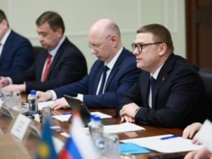Алексей Текслер провел встречу с Послом Республики Казахстан в РФ Дауреном Абаевым