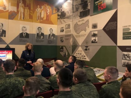 Члены Молодежной палаты и студенты военной кафедры ЮУрГУ посетили музей ЧТЗ