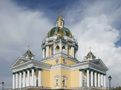 В Челябинске освятили крестильный храм кафедрального собора Рождества Христова