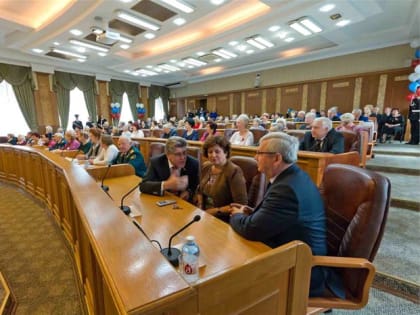 Южноуральским ветеранам вручили премию "Общественное признание"