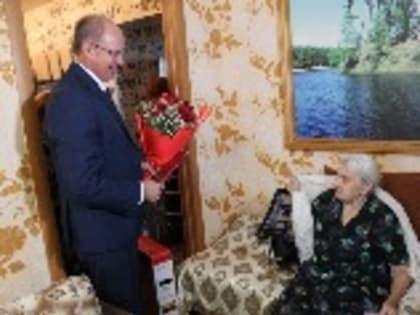 Глава района поздравил долгожителя с вековым юбилеем