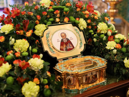 В Челябинск доставили чудотворную святыню - ковчег с частицей мощей преподобного Сергия Радонежского