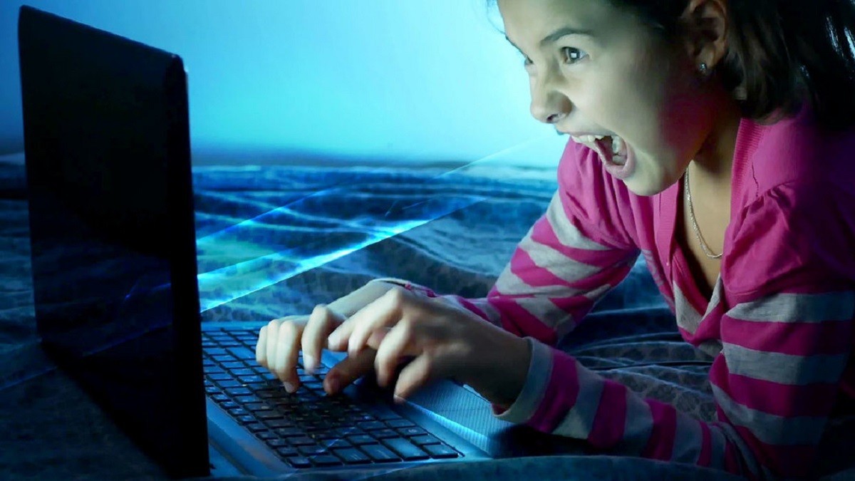 Включи ребенку интернет. Детям об интернете. Интернет картинки для детей. Дети без интернета. Родители и интернет.