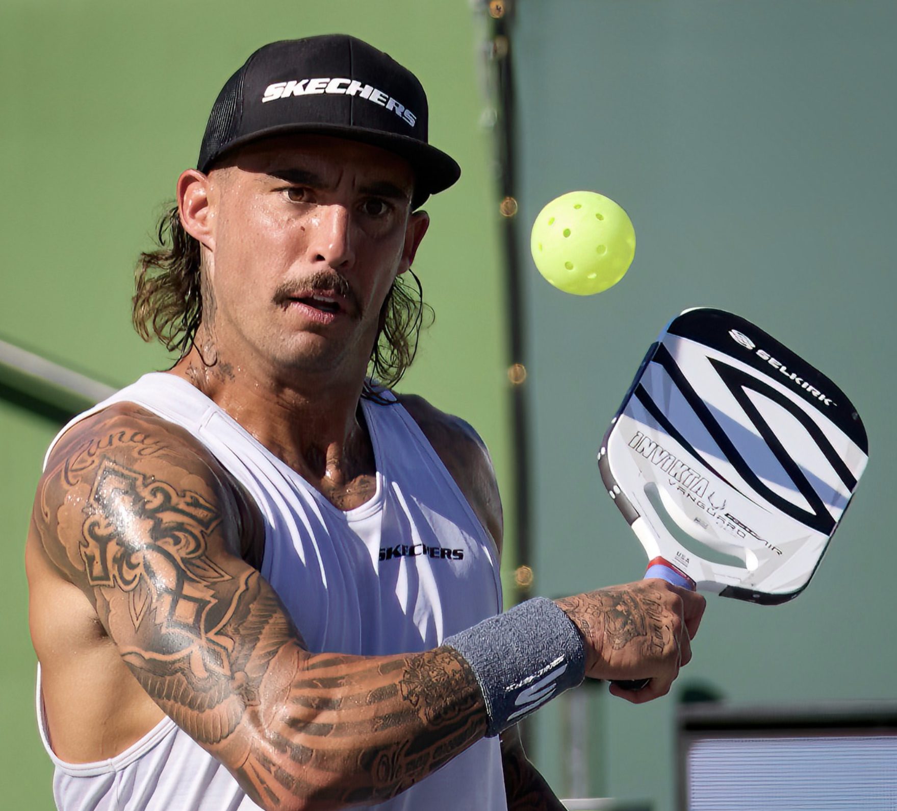 Selkirk VANGUARD Power Air Invikta Middleweight Paddle Review