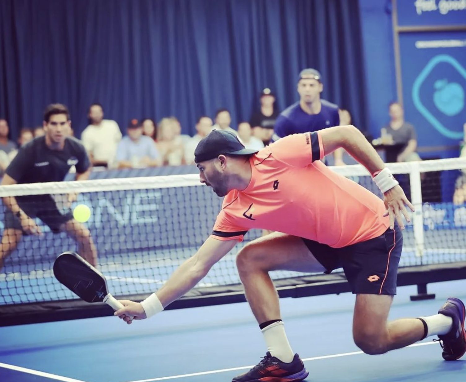 Pickleball Groundstrokes: Footwork, Forehands, and Backhands