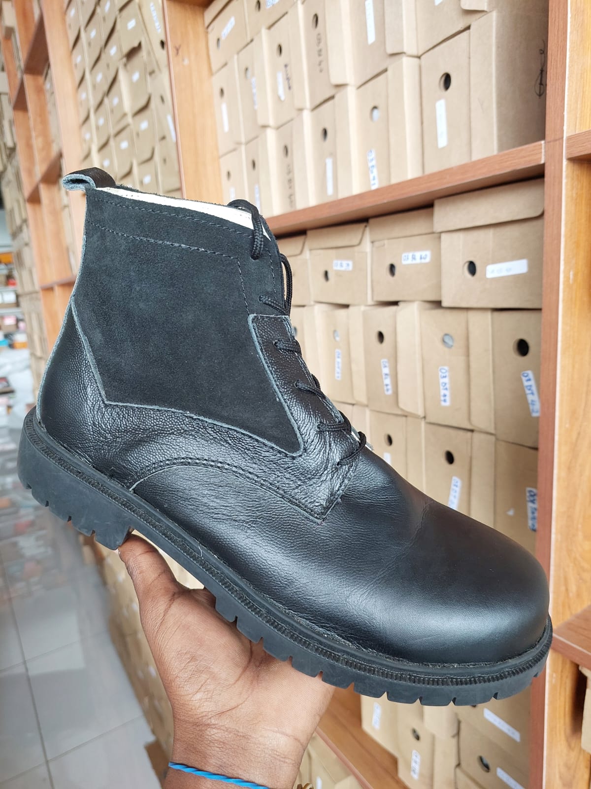 Kioo ngozi Black - Sentinel boot