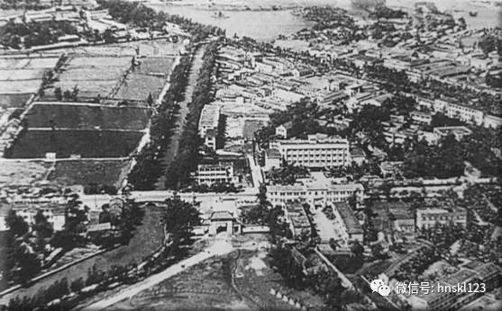 1975 Datong Road and Canal