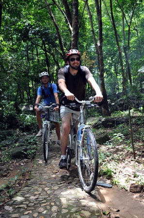 cycling in Hainan