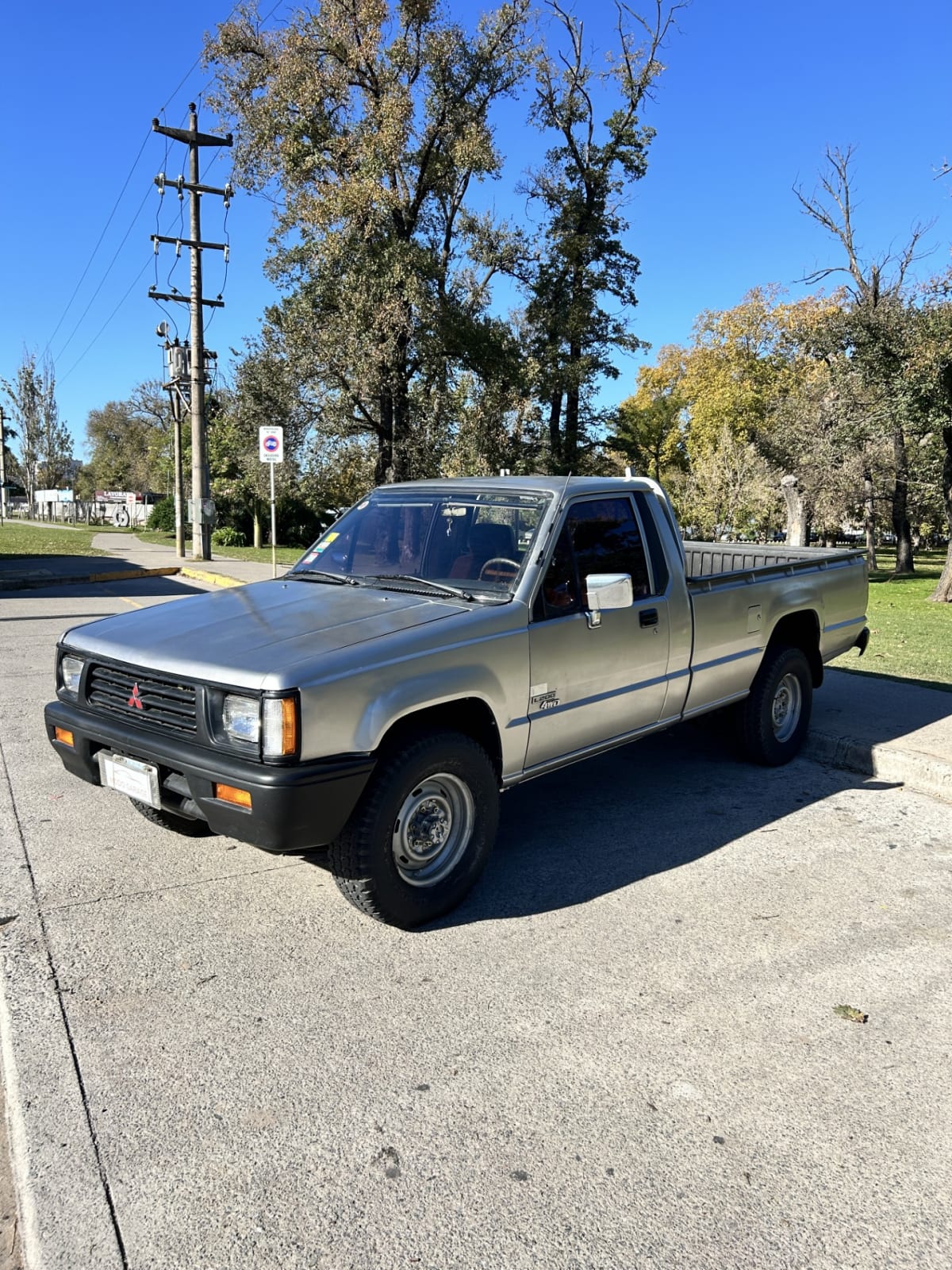 Mitsubishi L200 — foto 1